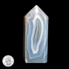 Load image into Gallery viewer, AGATE GEODE POINT