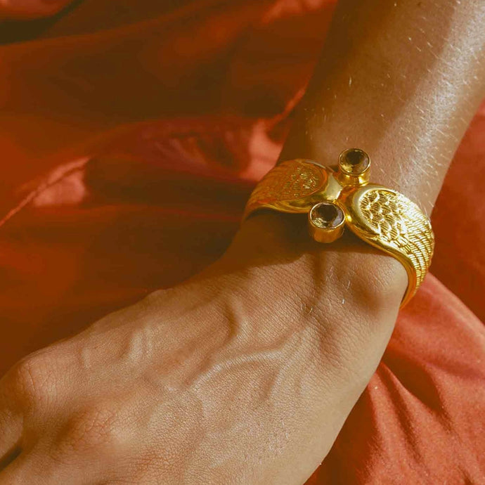 ISIS GUARDIAN WINGS CUFF WITH CITRINE